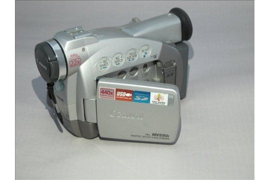 CANON MV550.İ MİNİ DV  KAMERA